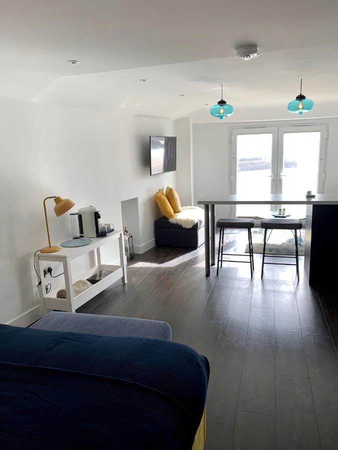 Modern Studio Apartment With Stunning Views! St Ives Esterno foto